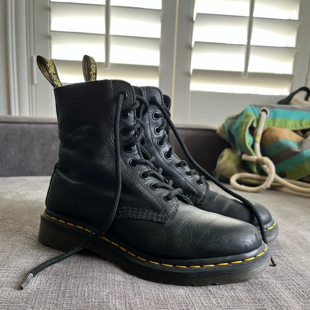 Doc Martens 1460 Women’s Pascal Virginia Leather Boots for sale!!!!! - Picture 7 of 7
